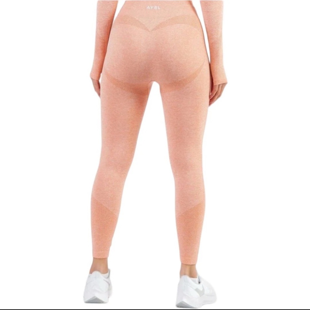 AYBL‎  Motion Seamless Leggings Size XS Peach Coral Excellent Condition